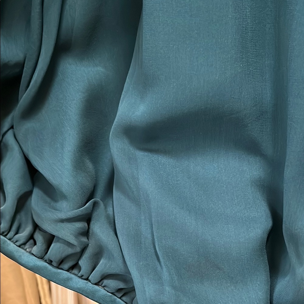 60’s Vintage Glam Teal Silk Opera Cape with Ruffled Collar - Picture 4 of 5